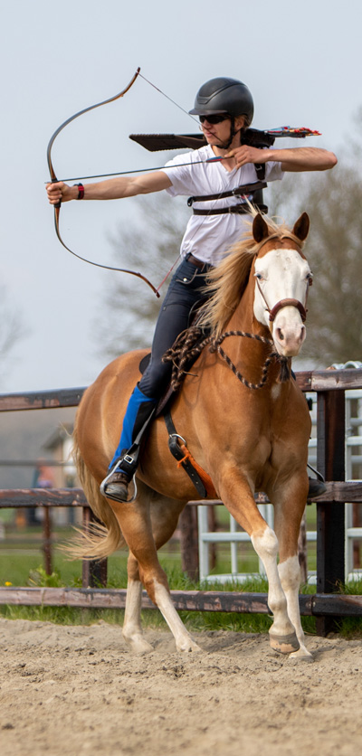 Siem Budding Horseback Archery